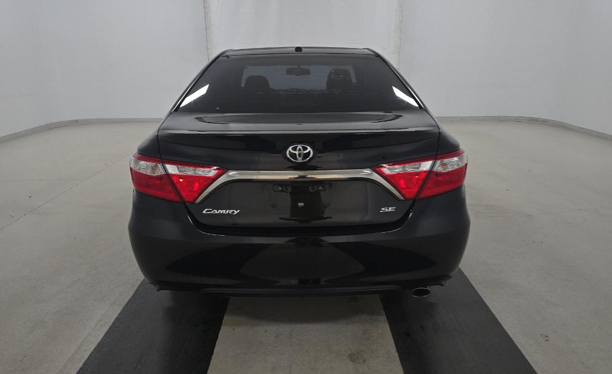 Toyota Camry XLE Auto (Natl) 2017
