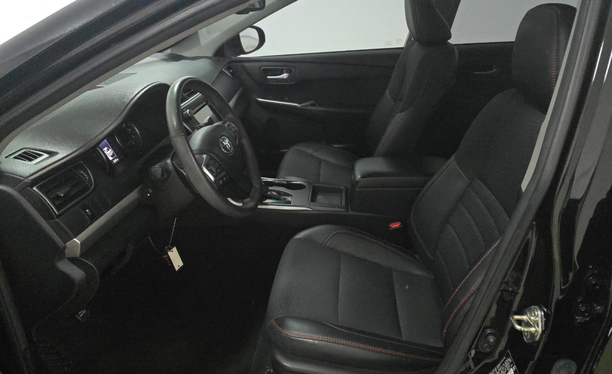 Toyota Camry XLE Auto (Natl) 2017