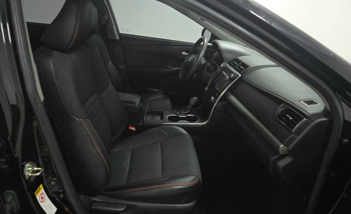 Toyota Camry XLE Auto (Natl) 2017