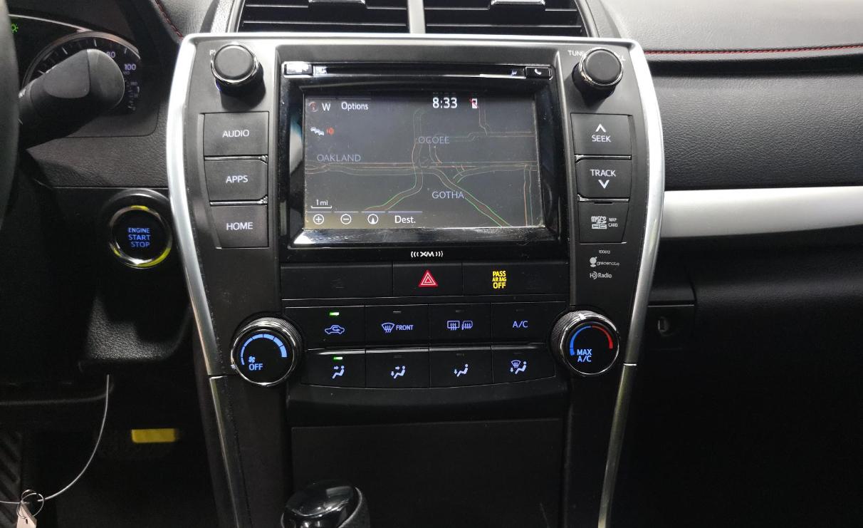 Toyota Camry XLE Auto (Natl) 2017