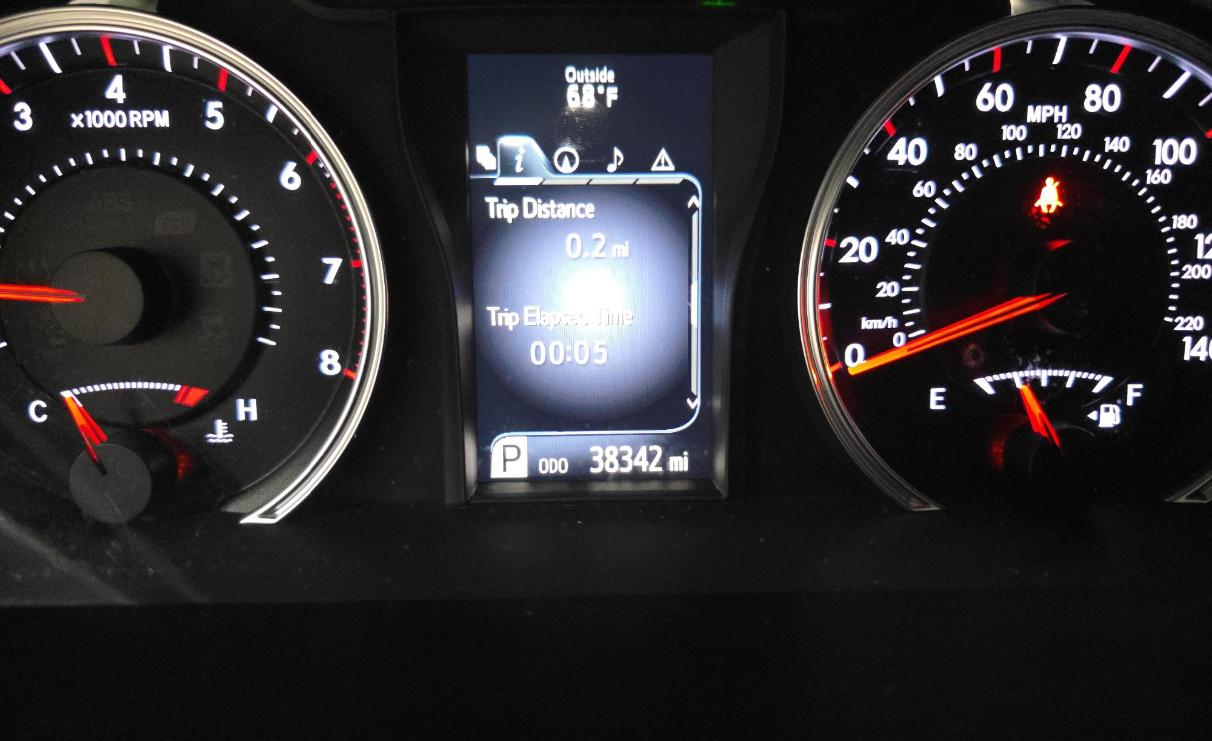 Toyota Camry XLE Auto (Natl) 2017