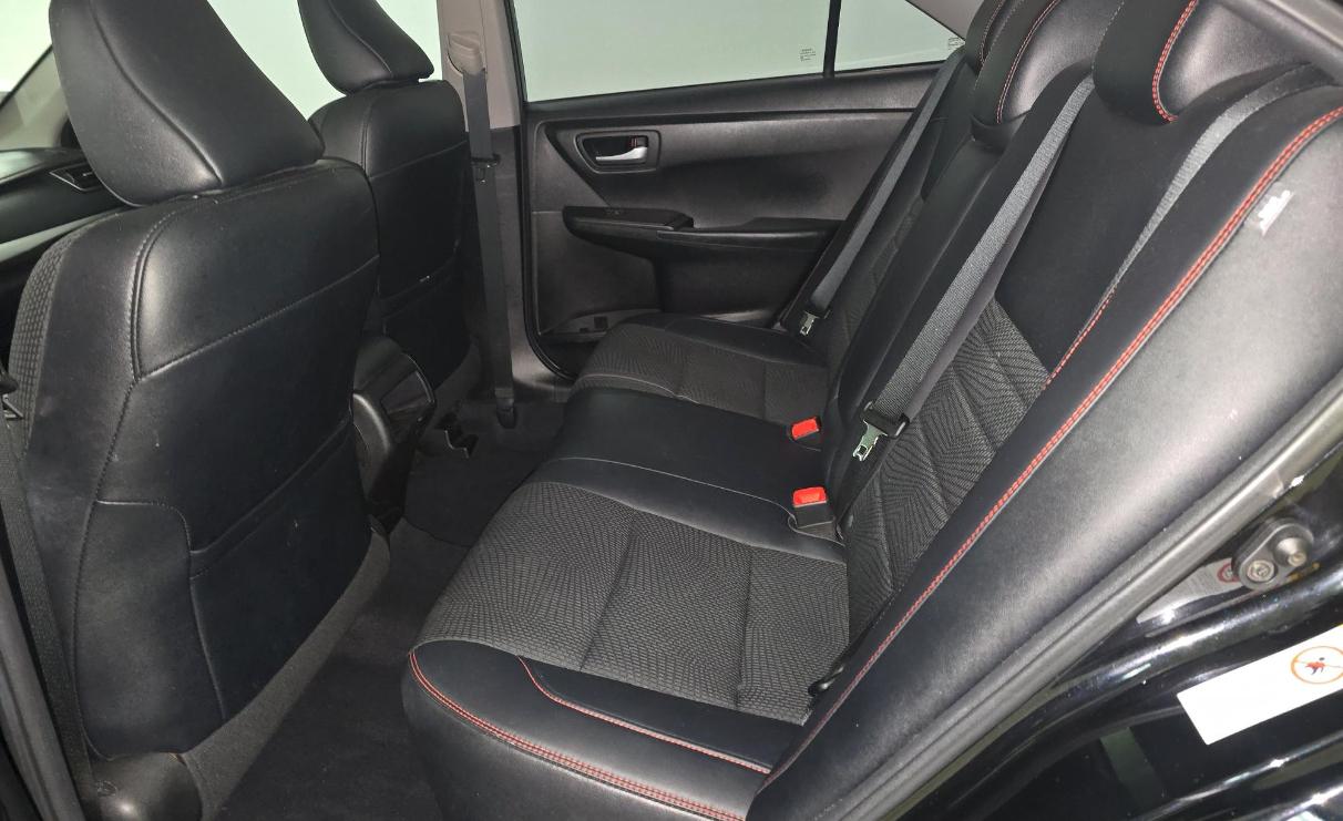 Toyota Camry XLE Auto (Natl) 2017