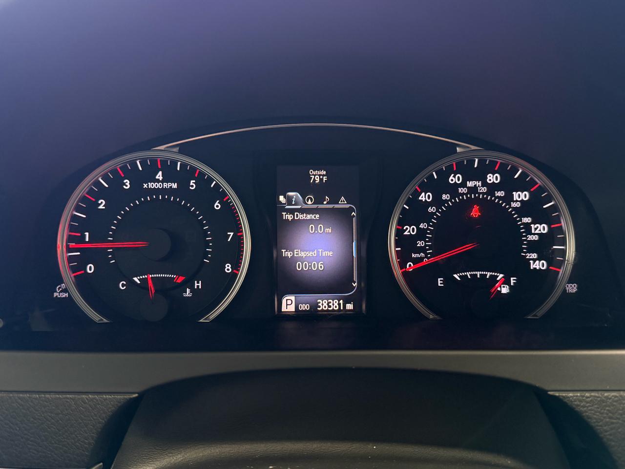 Toyota Camry XLE Auto (Natl) 2017