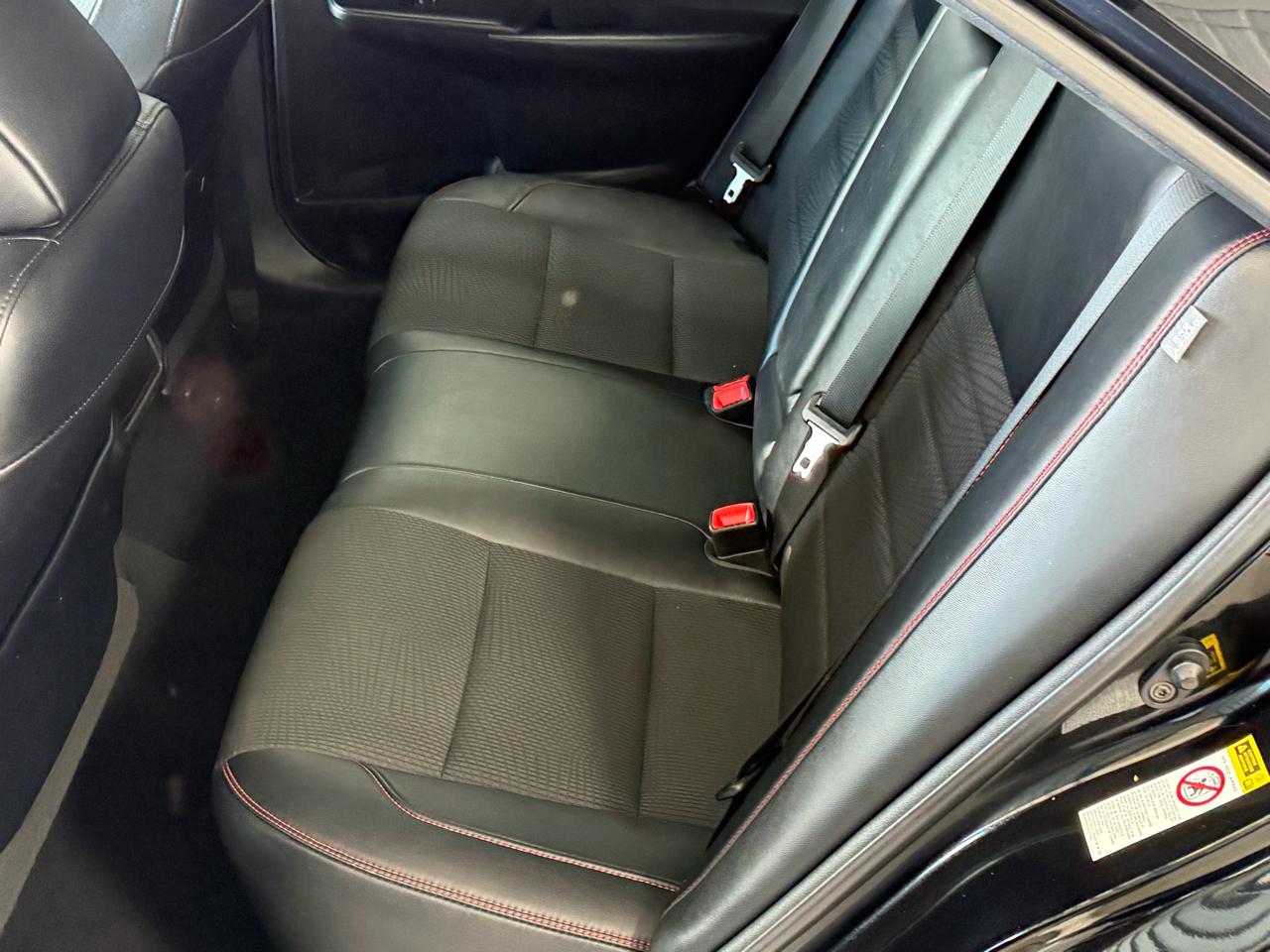 Toyota Camry XLE Auto (Natl) 2017