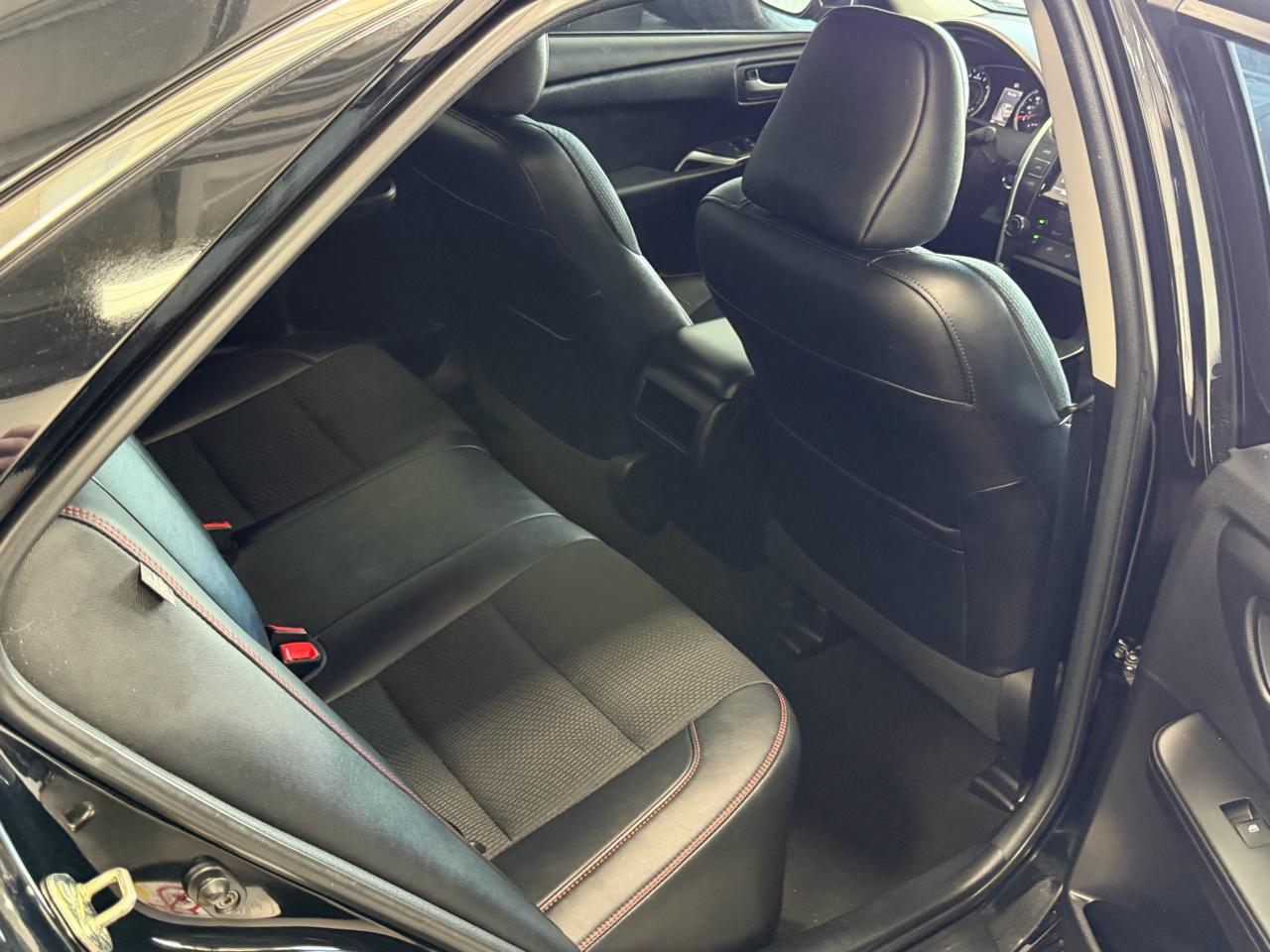 Toyota Camry XLE Auto (Natl) 2017