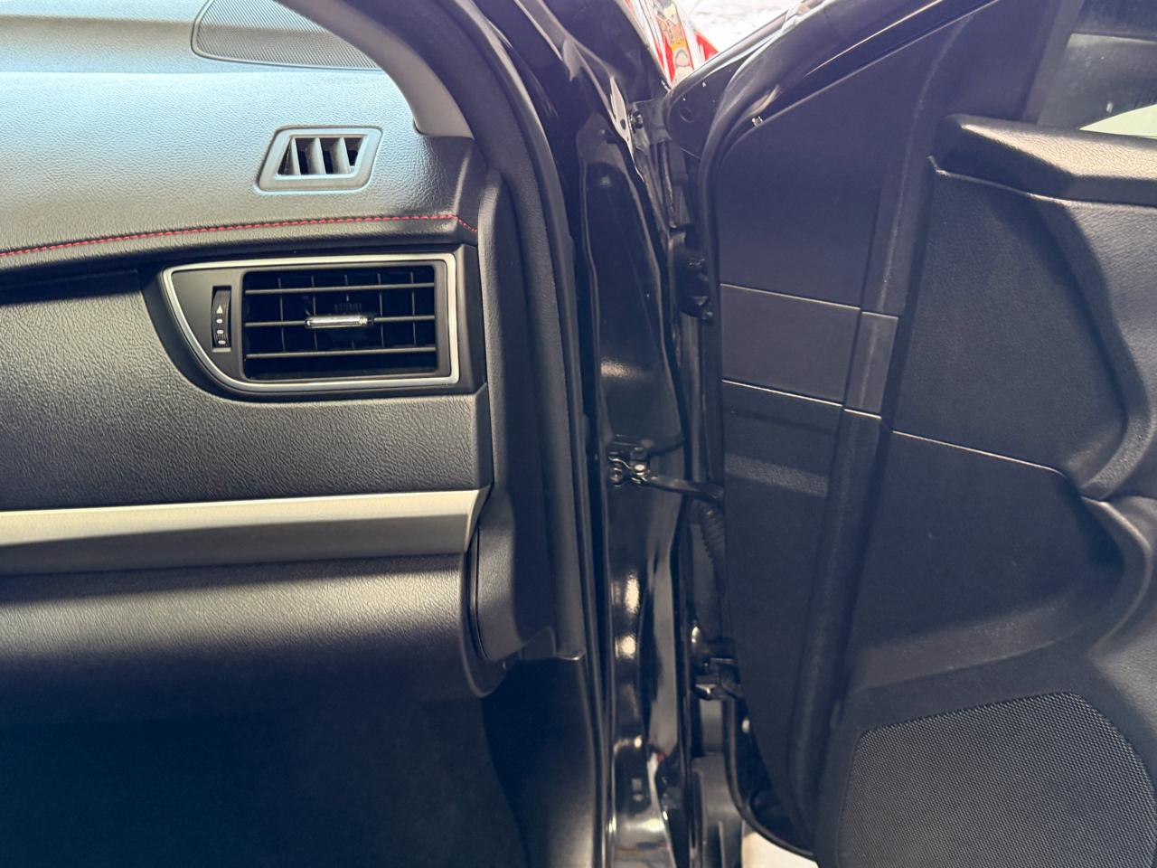 Toyota Camry XLE Auto (Natl) 2017