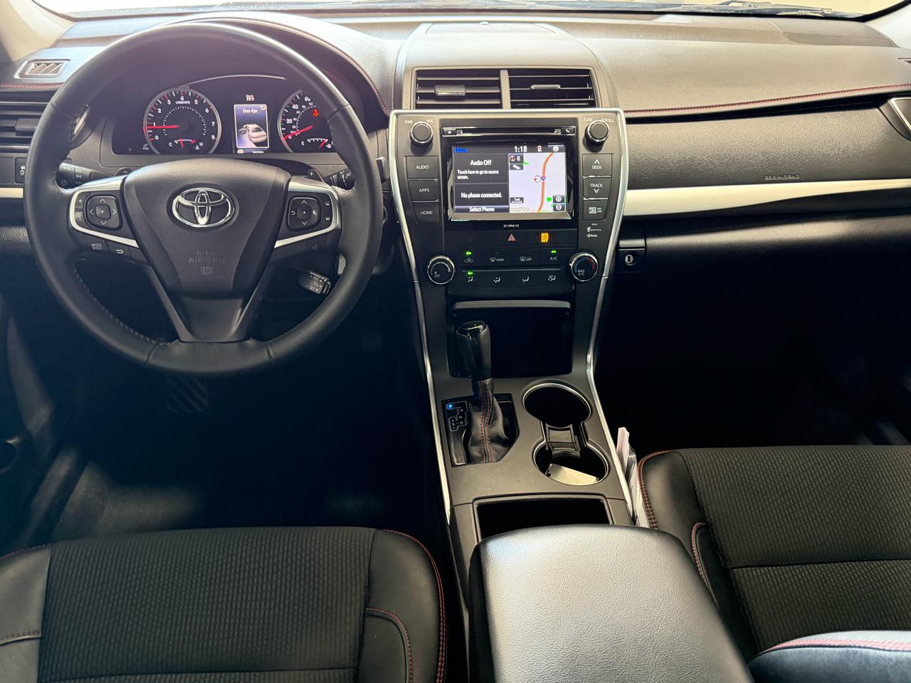 Toyota Camry XLE Auto (Natl) 2017
