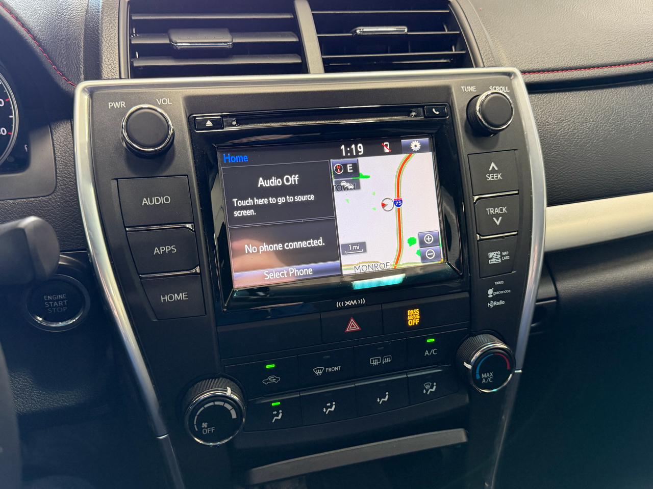 Toyota Camry XLE Auto (Natl) 2017