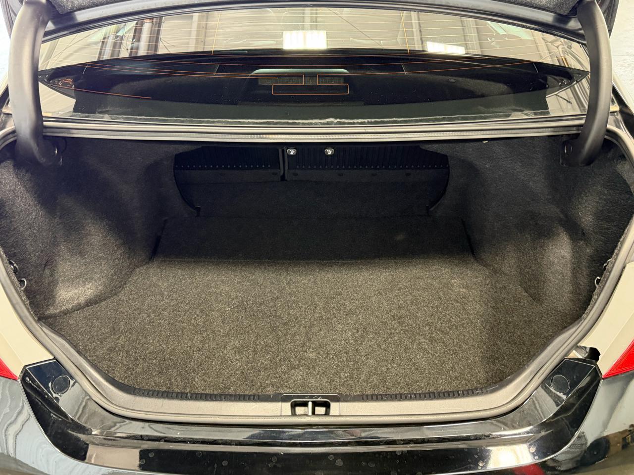 Toyota Camry XLE Auto (Natl) 2017