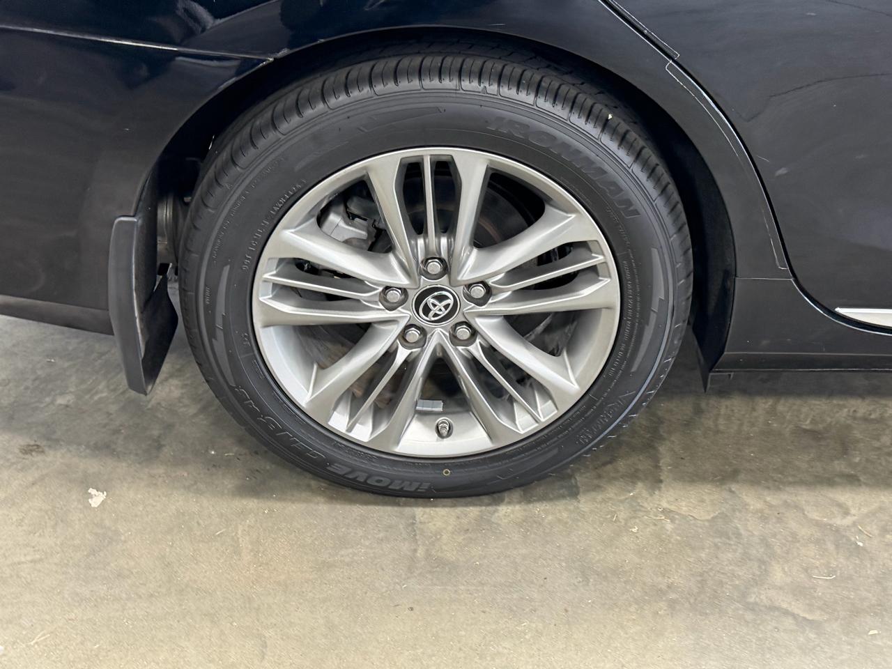 Toyota Camry XLE Auto (Natl) 2017
