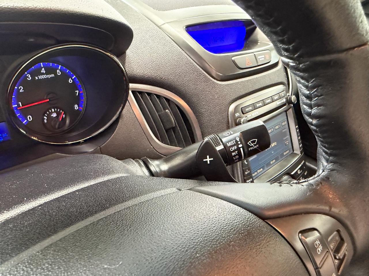 Hyundai Genesis Coupe 2dr I4 2.0T Auto Premium 2012