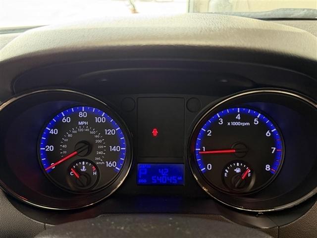 Hyundai Genesis Coupe 2dr I4 2.0T Auto Premium 2012