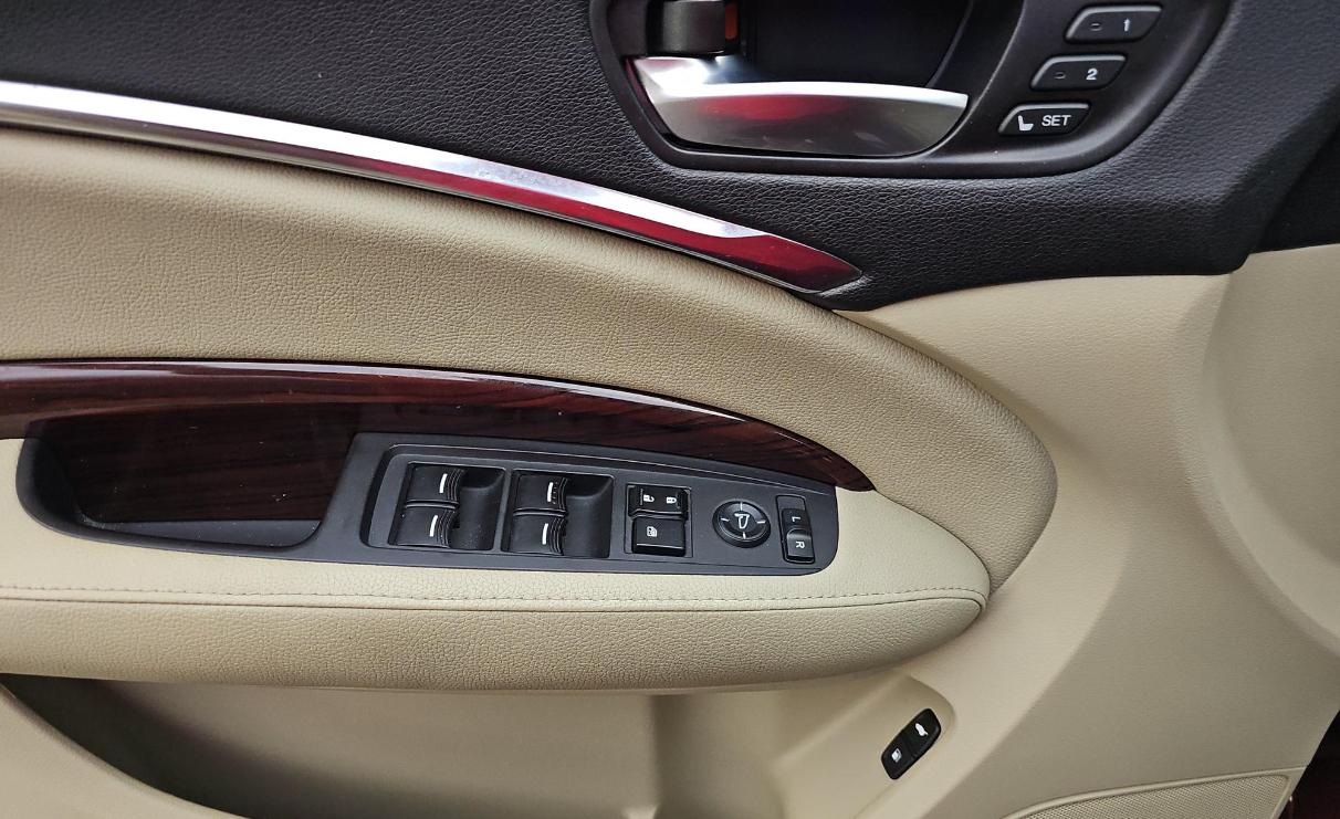 Acura MDX SH-AWD 4dr Tech Pkg 2014