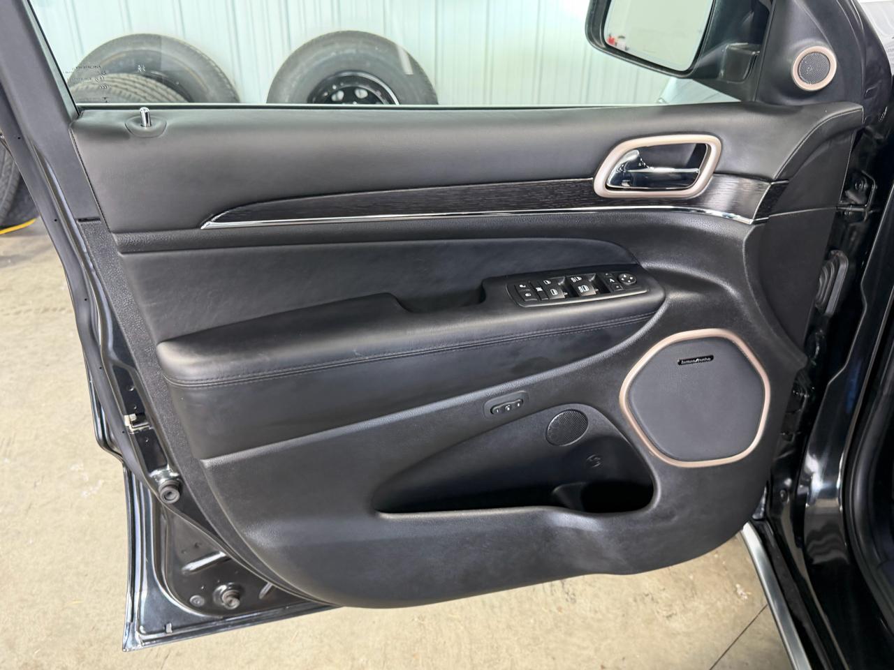 Jeep Grand Cherokee 4WD 4dr Summit 2016