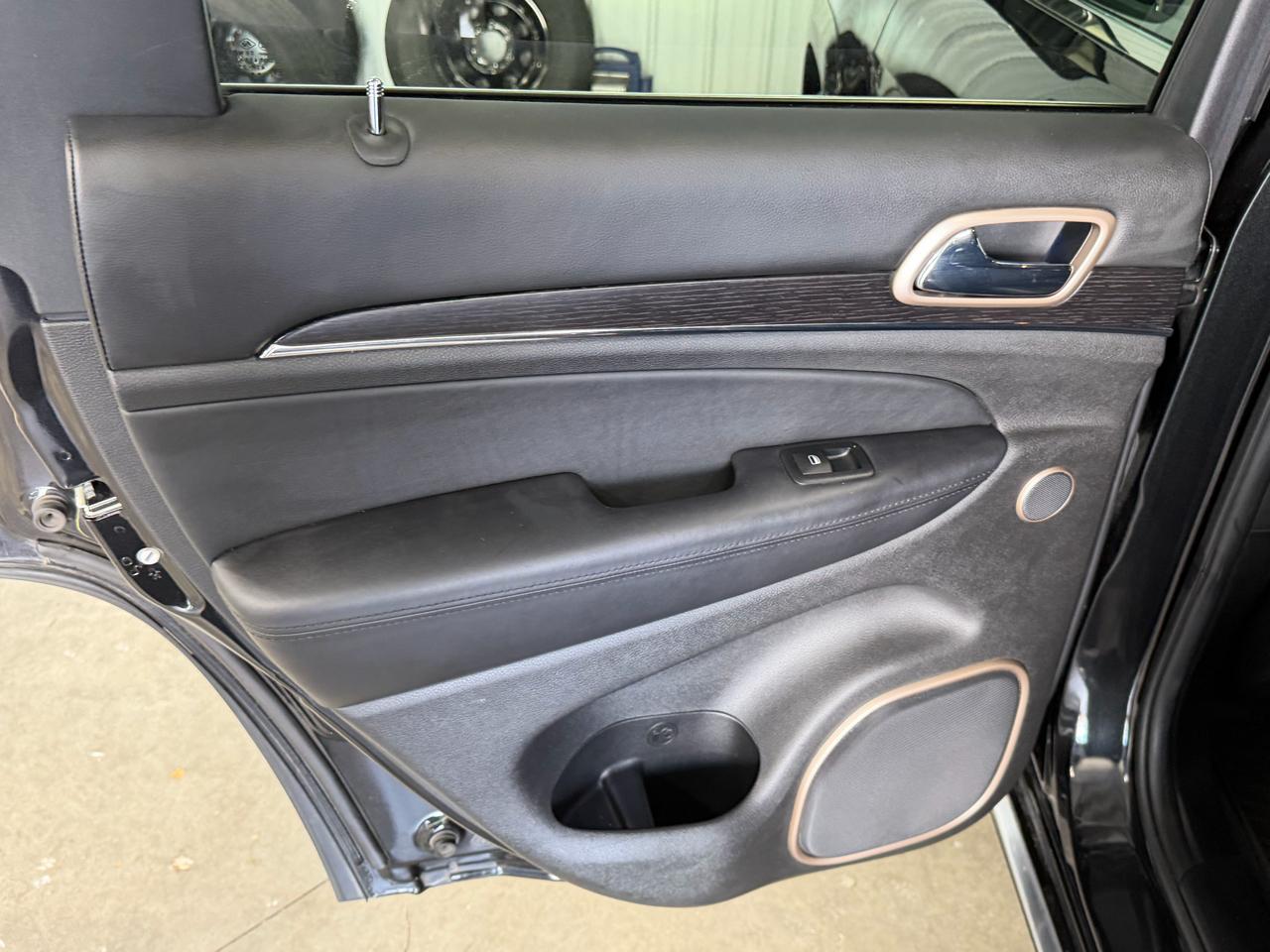 Jeep Grand Cherokee 4WD 4dr Summit 2016