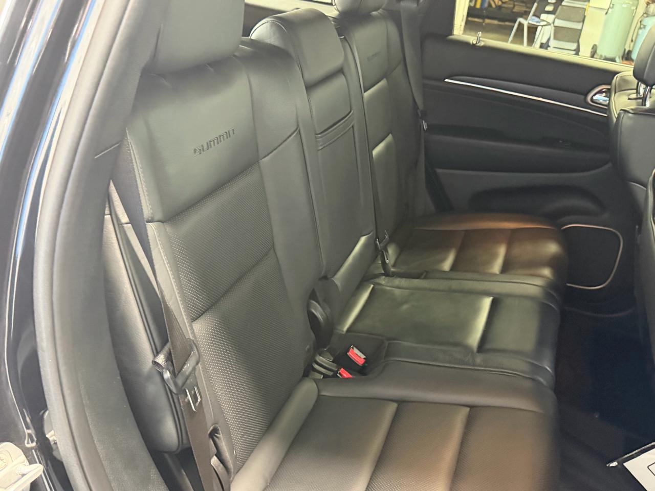 Jeep Grand Cherokee 4WD 4dr Summit 2016