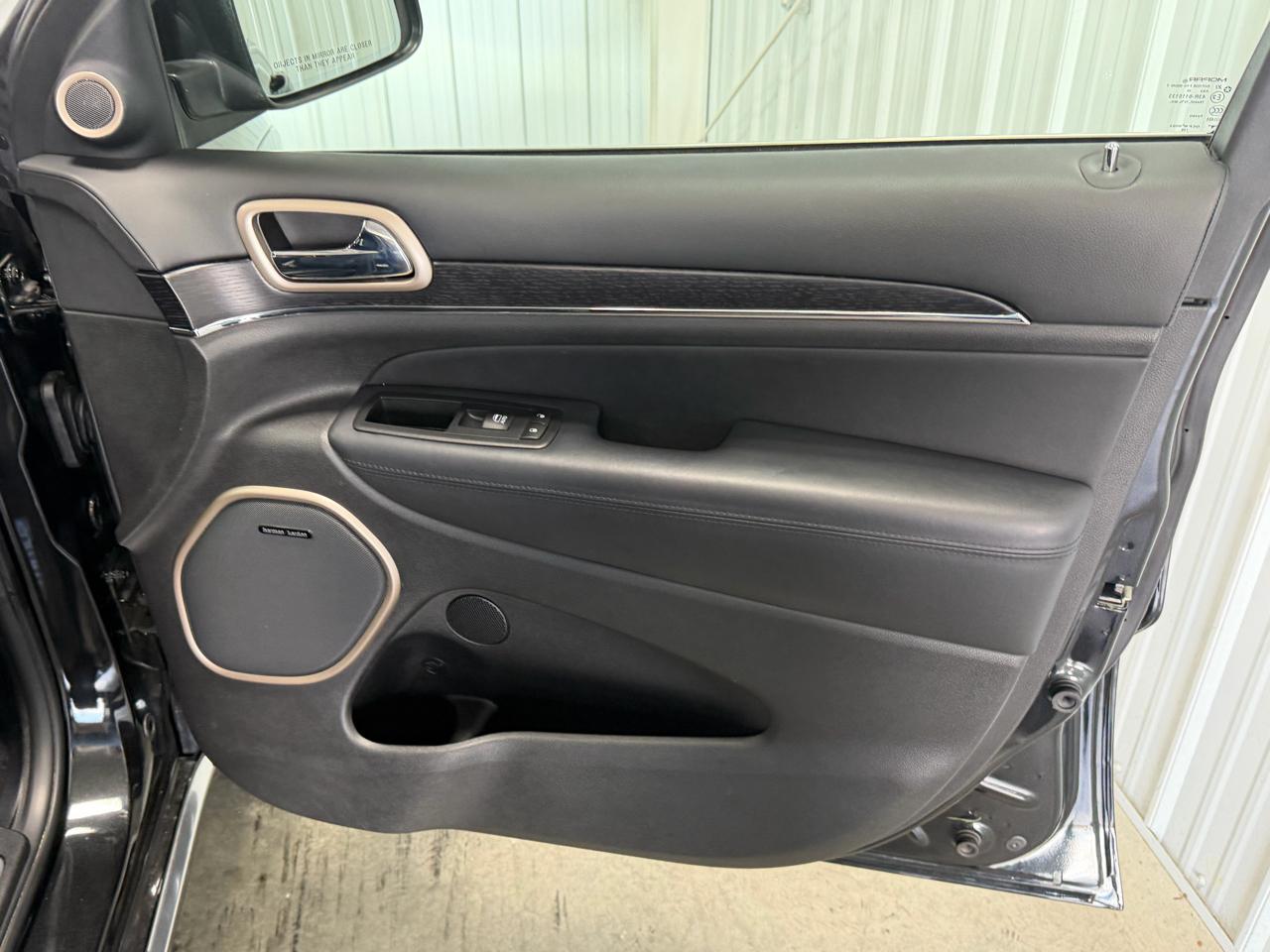 Jeep Grand Cherokee 4WD 4dr Summit 2016