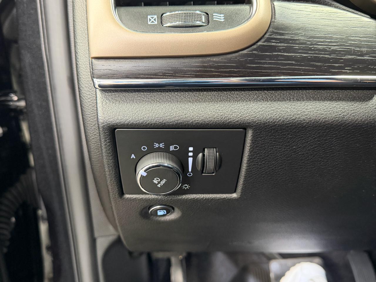 Jeep Grand Cherokee 4WD 4dr Summit 2016