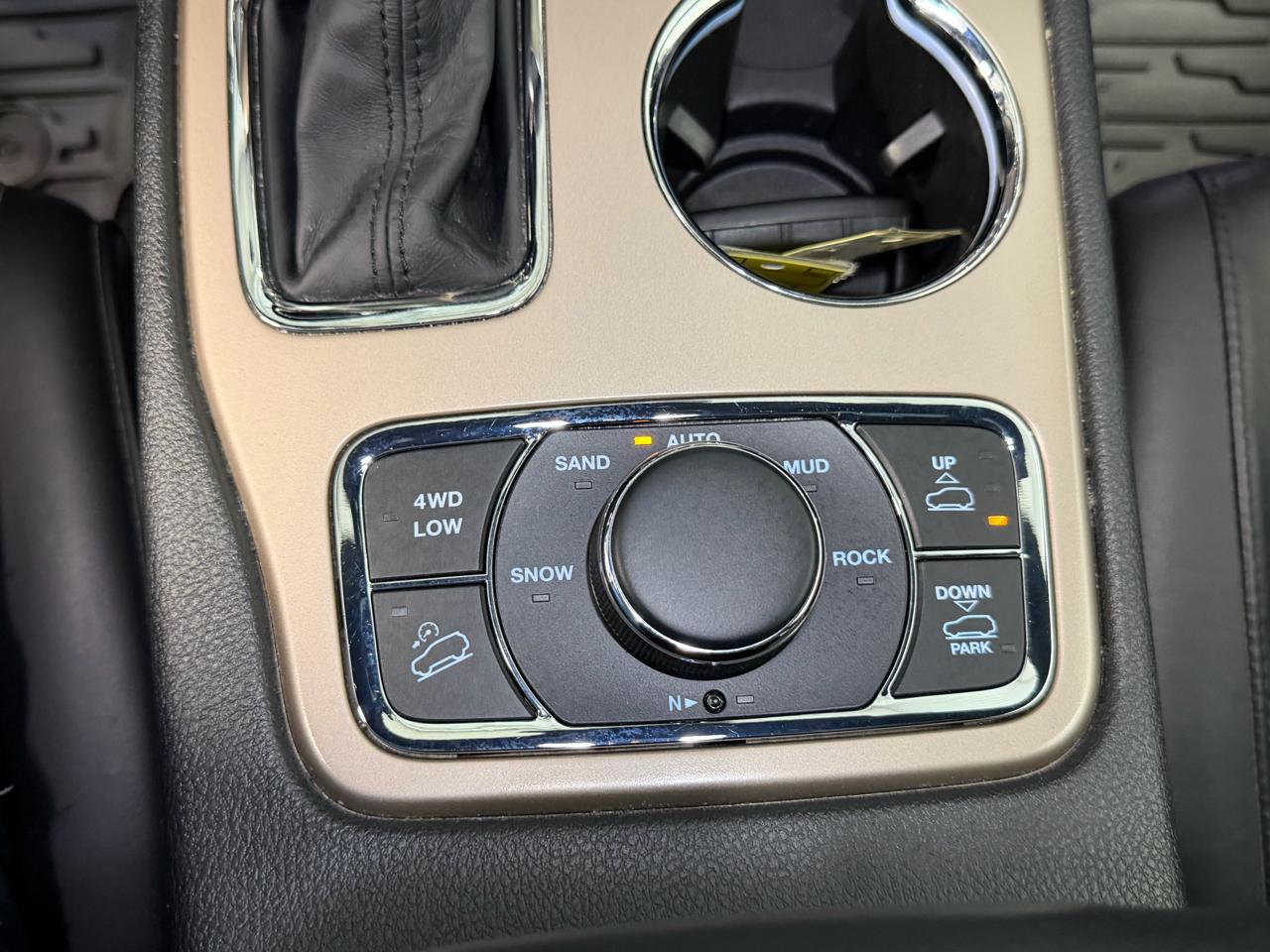 Jeep Grand Cherokee 4WD 4dr Summit 2016
