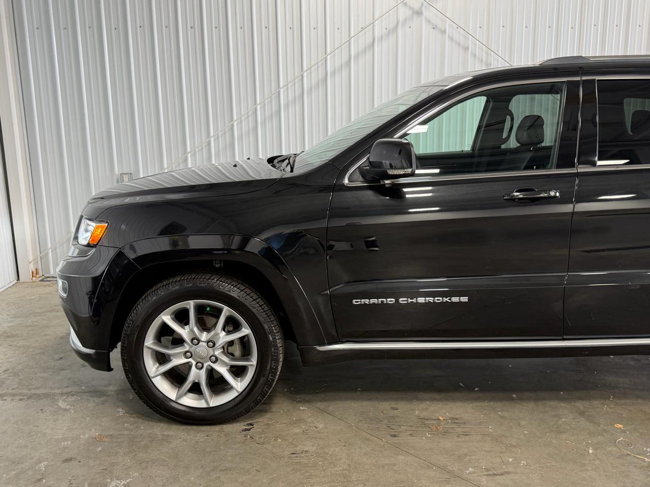 Jeep Grand Cherokee 4WD 4dr Summit 2016