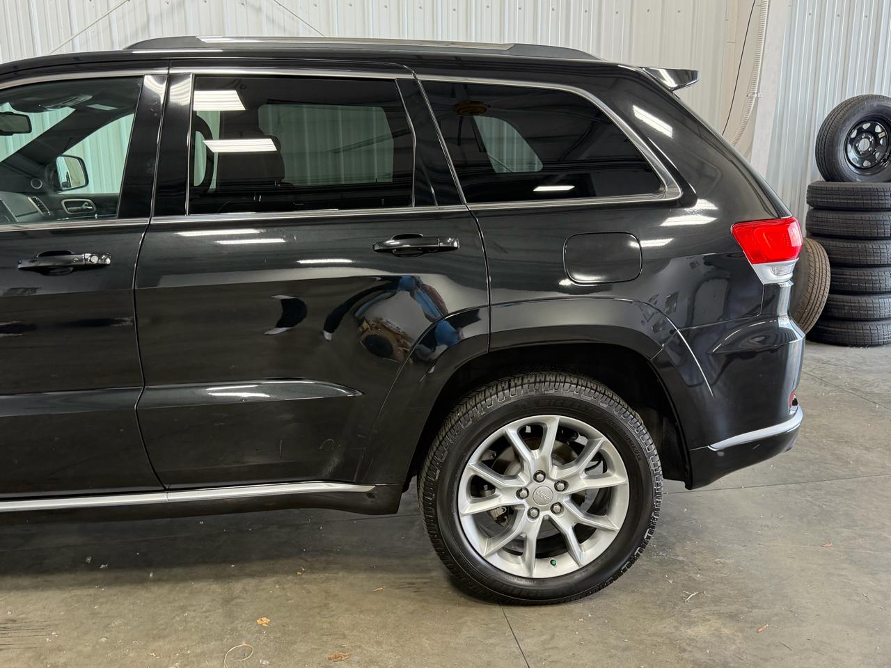 Jeep Grand Cherokee 4WD 4dr Summit 2016