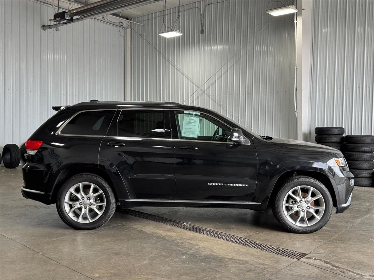 Jeep Grand Cherokee 4WD 4dr Summit 2016