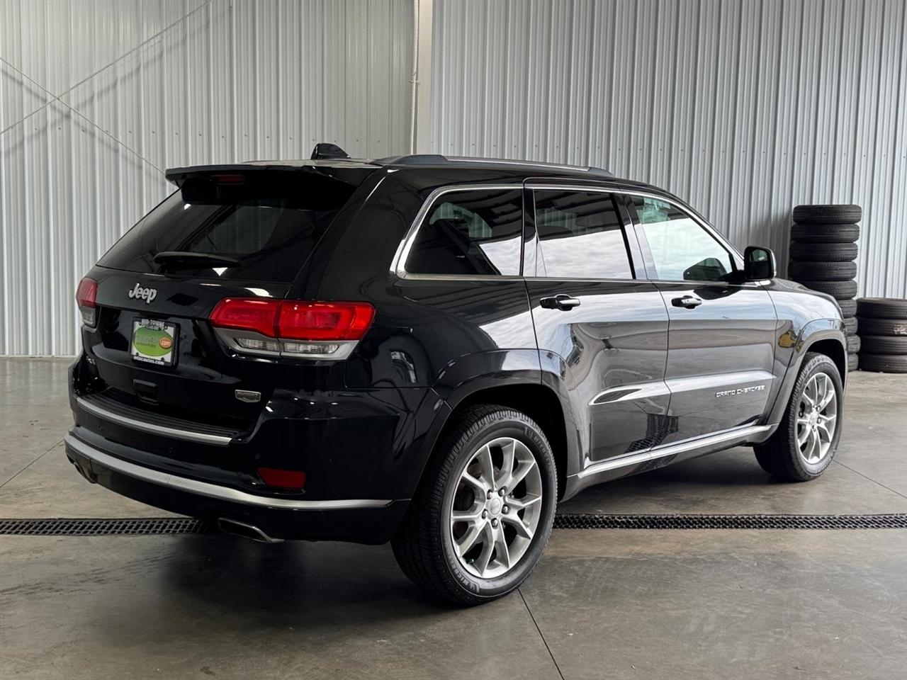 Jeep Grand Cherokee 4WD 4dr Summit 2016