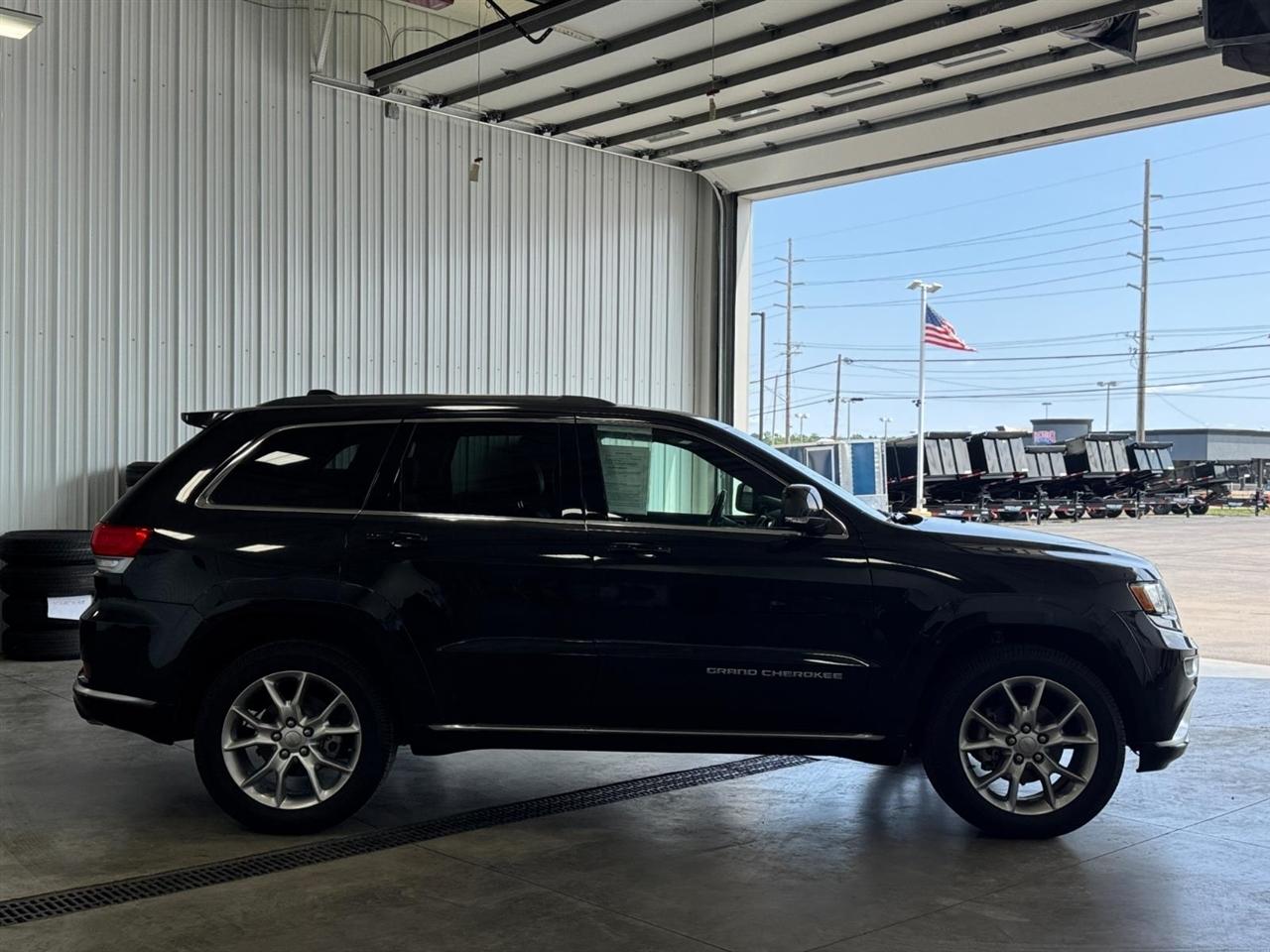 Jeep Grand Cherokee 4WD 4dr Summit 2016