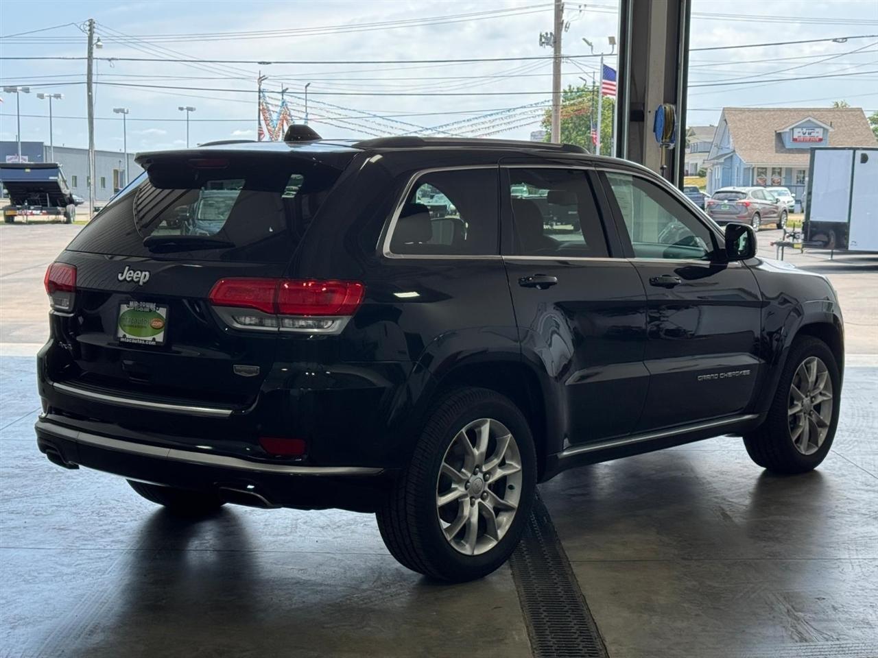 Jeep Grand Cherokee 4WD 4dr Summit 2016