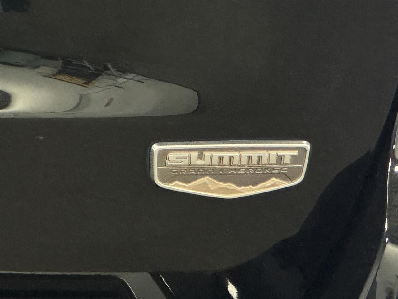 Jeep Grand Cherokee 4WD 4dr Summit 2016