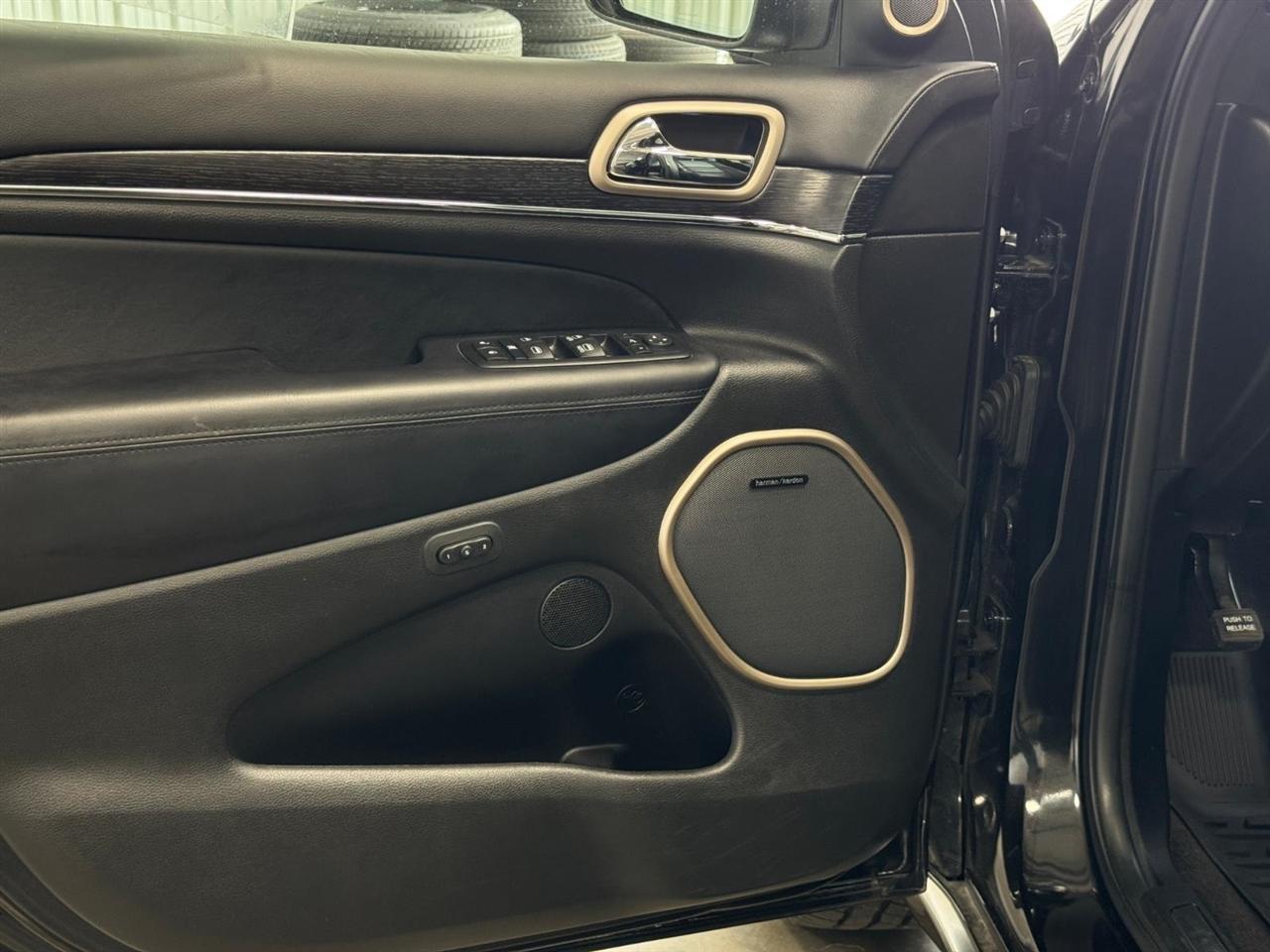 Jeep Grand Cherokee 4WD 4dr Summit 2016
