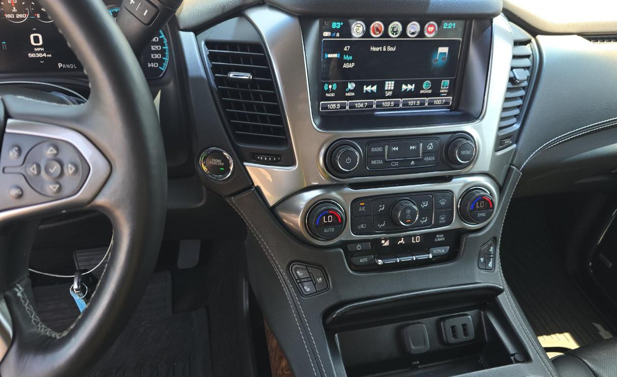 Chevrolet Tahoe 4WD 4dr Premier 2018