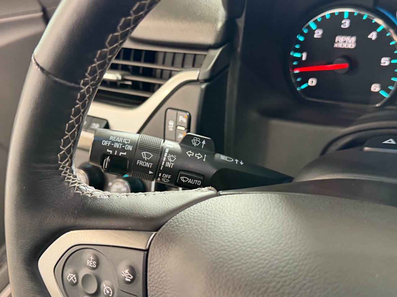 Chevrolet Tahoe 4WD 4dr Premier 2018