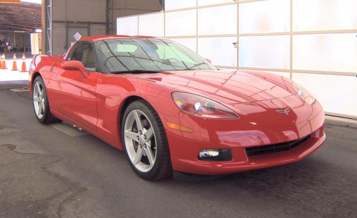 Chevrolet Corvette 2dr Cpe 2005