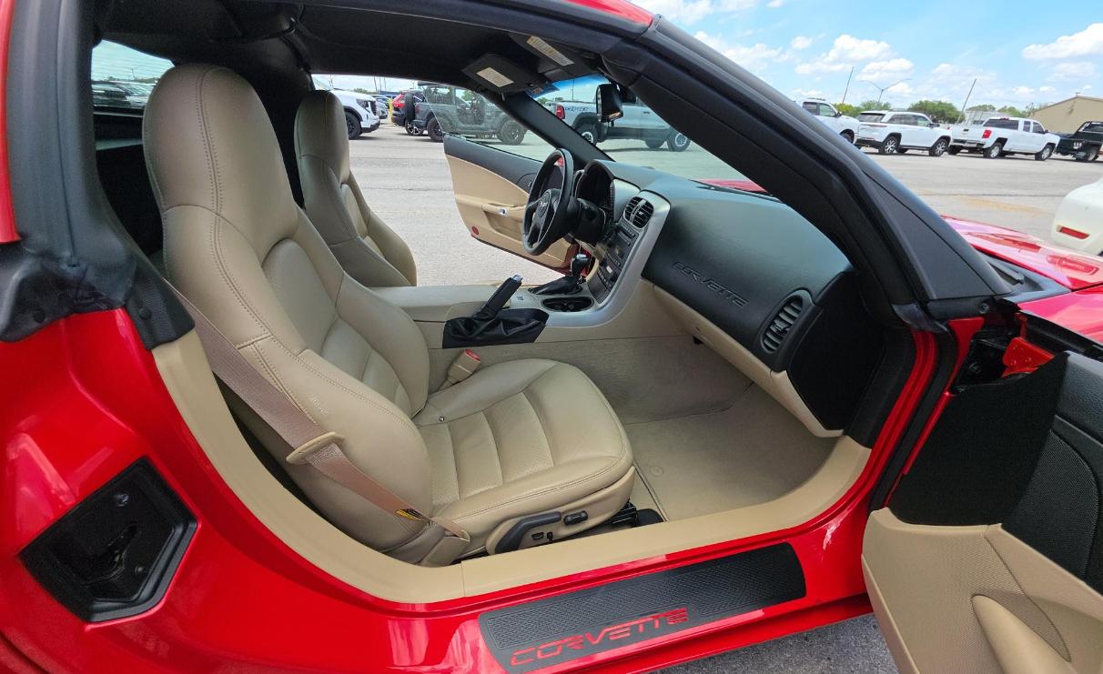 Chevrolet Corvette 2dr Cpe 2005