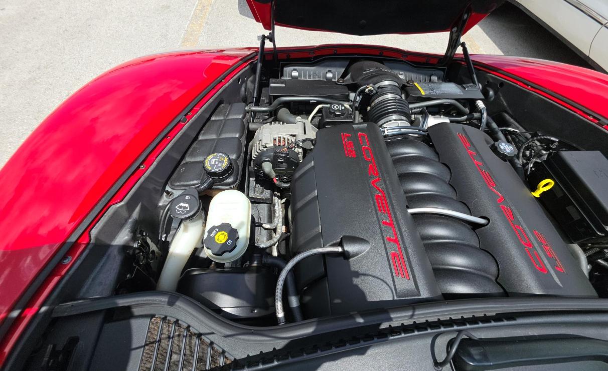 Chevrolet Corvette 2dr Cpe 2005