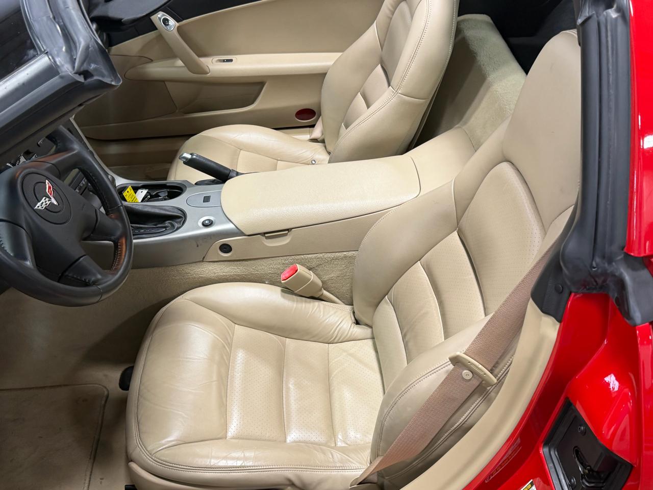 Chevrolet Corvette 2dr Cpe 2005