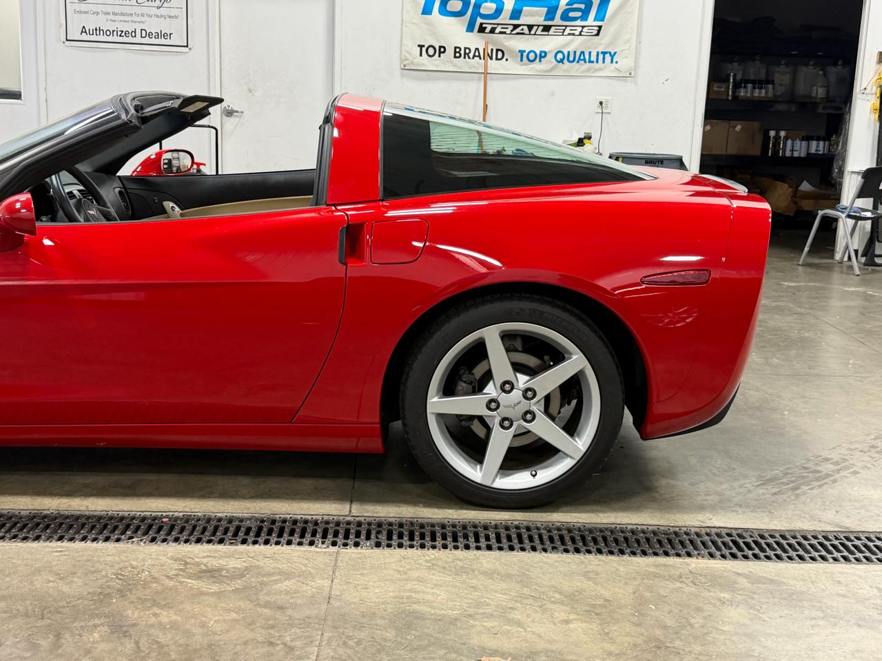 Chevrolet Corvette 2dr Cpe 2005