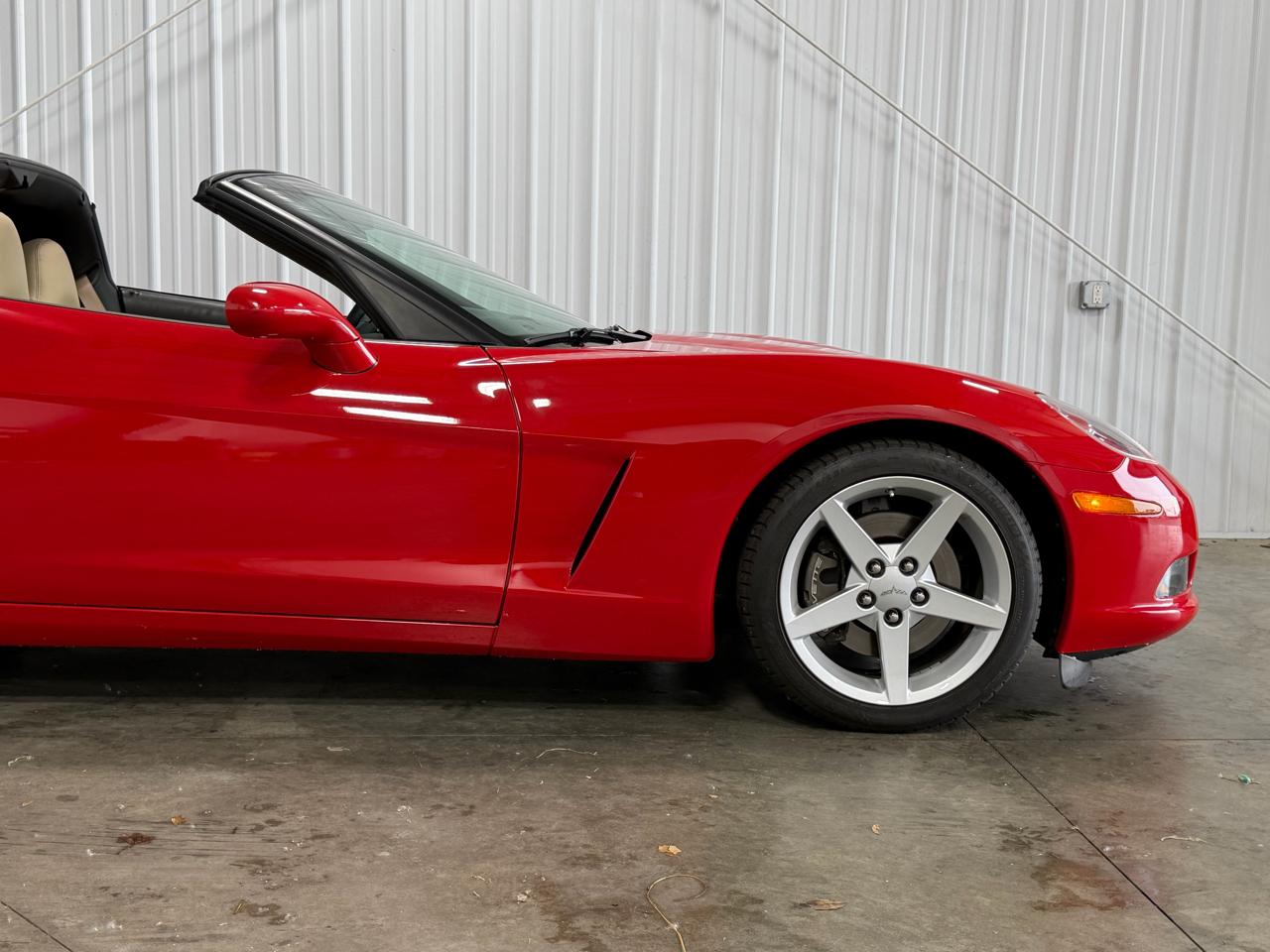 Chevrolet Corvette 2dr Cpe 2005