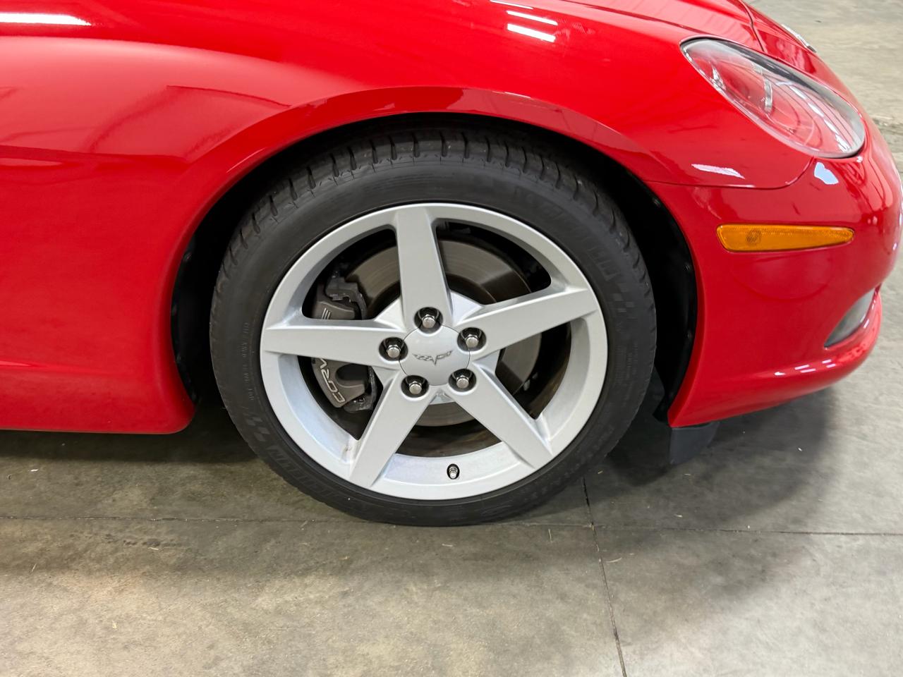 Chevrolet Corvette 2dr Cpe 2005