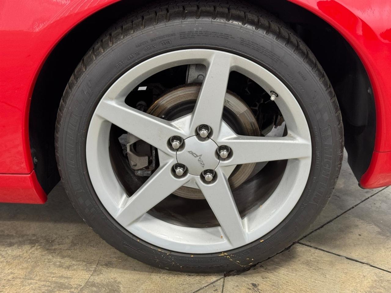 Chevrolet Corvette 2dr Cpe 2005
