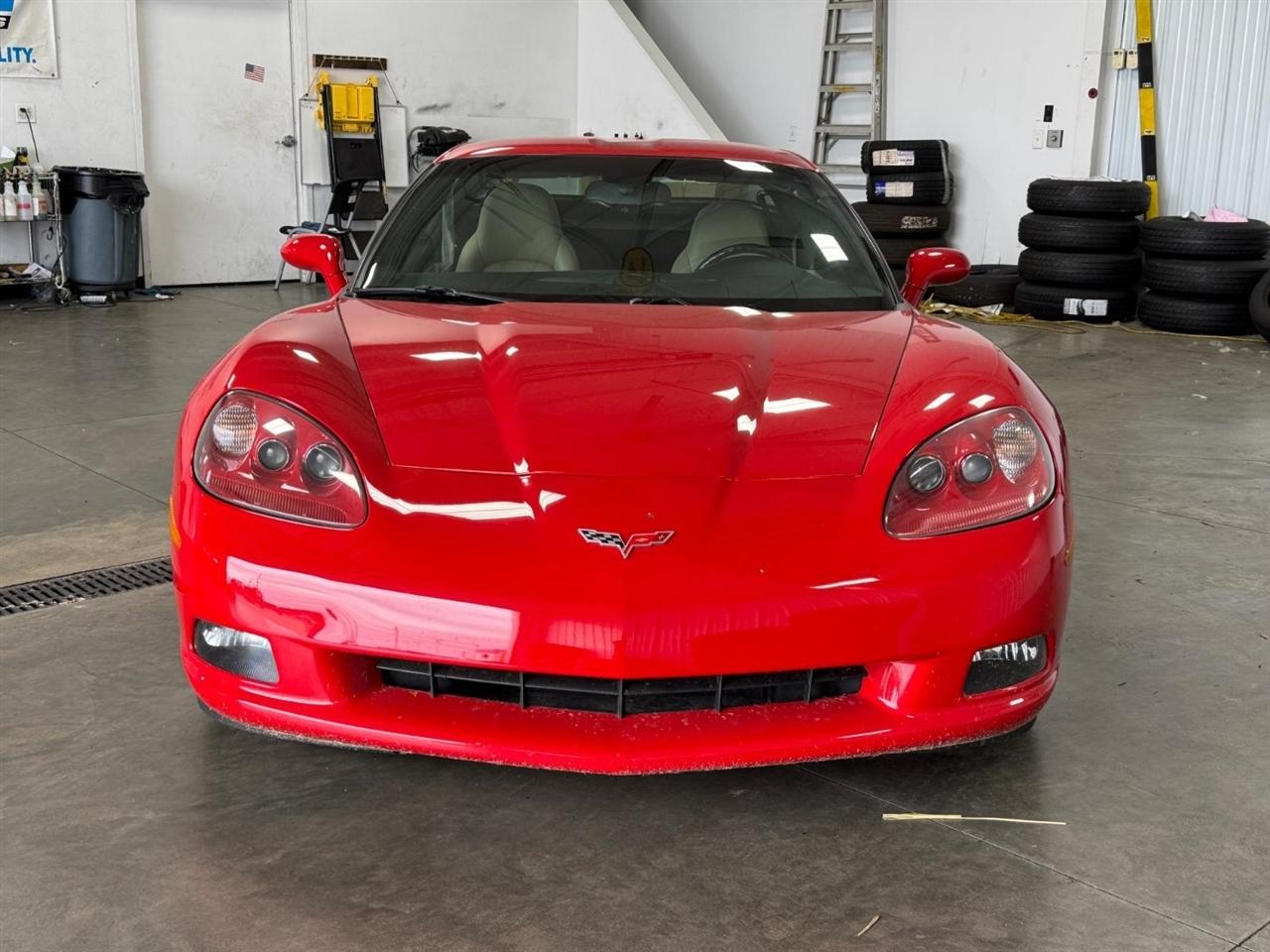 Chevrolet Corvette 2dr Cpe 2005