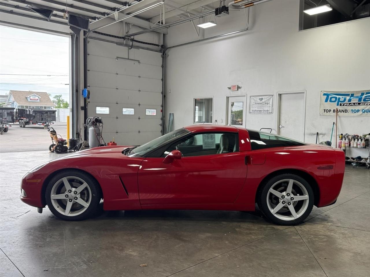 Chevrolet Corvette 2dr Cpe 2005