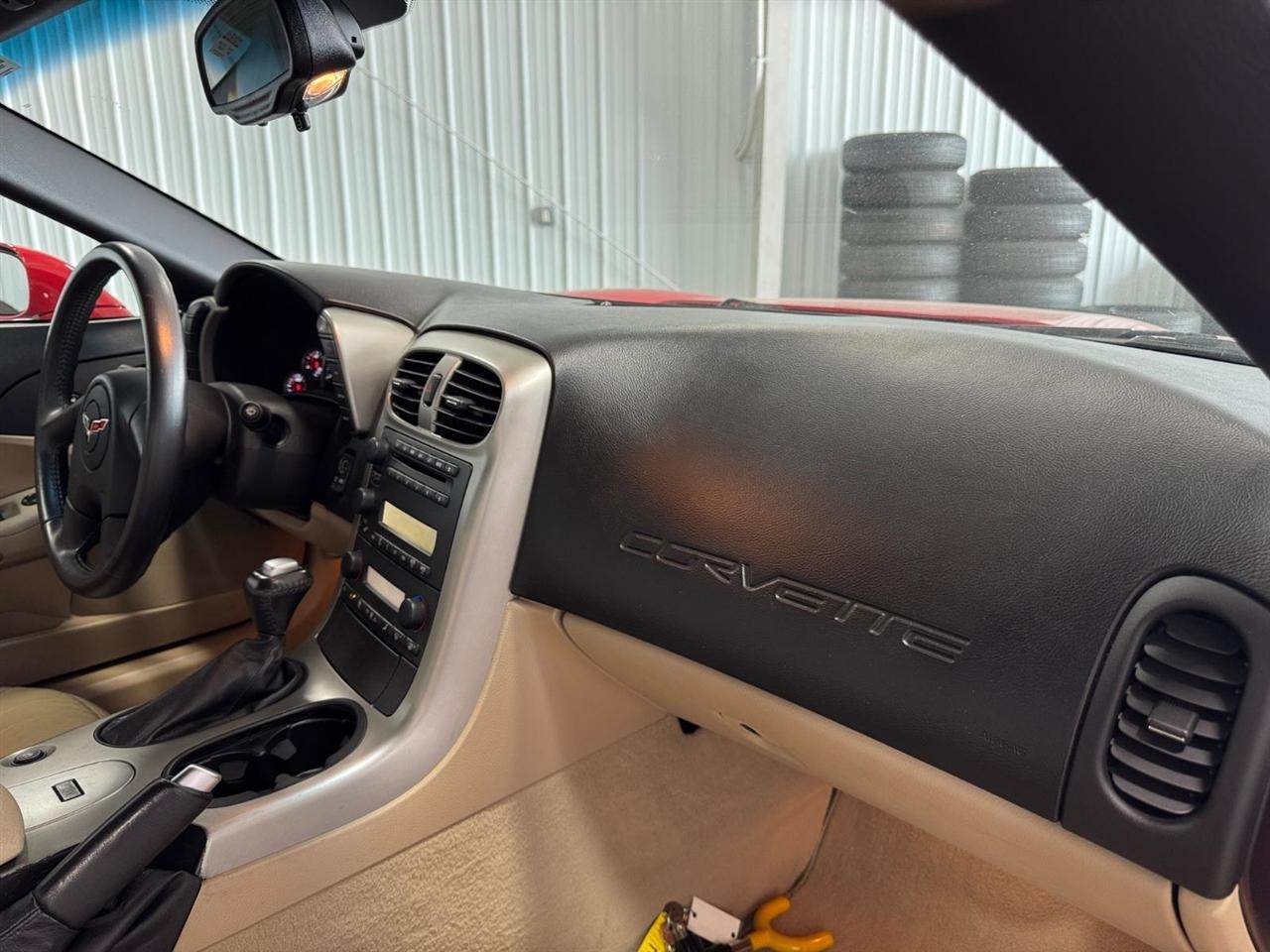 Chevrolet Corvette 2dr Cpe 2005