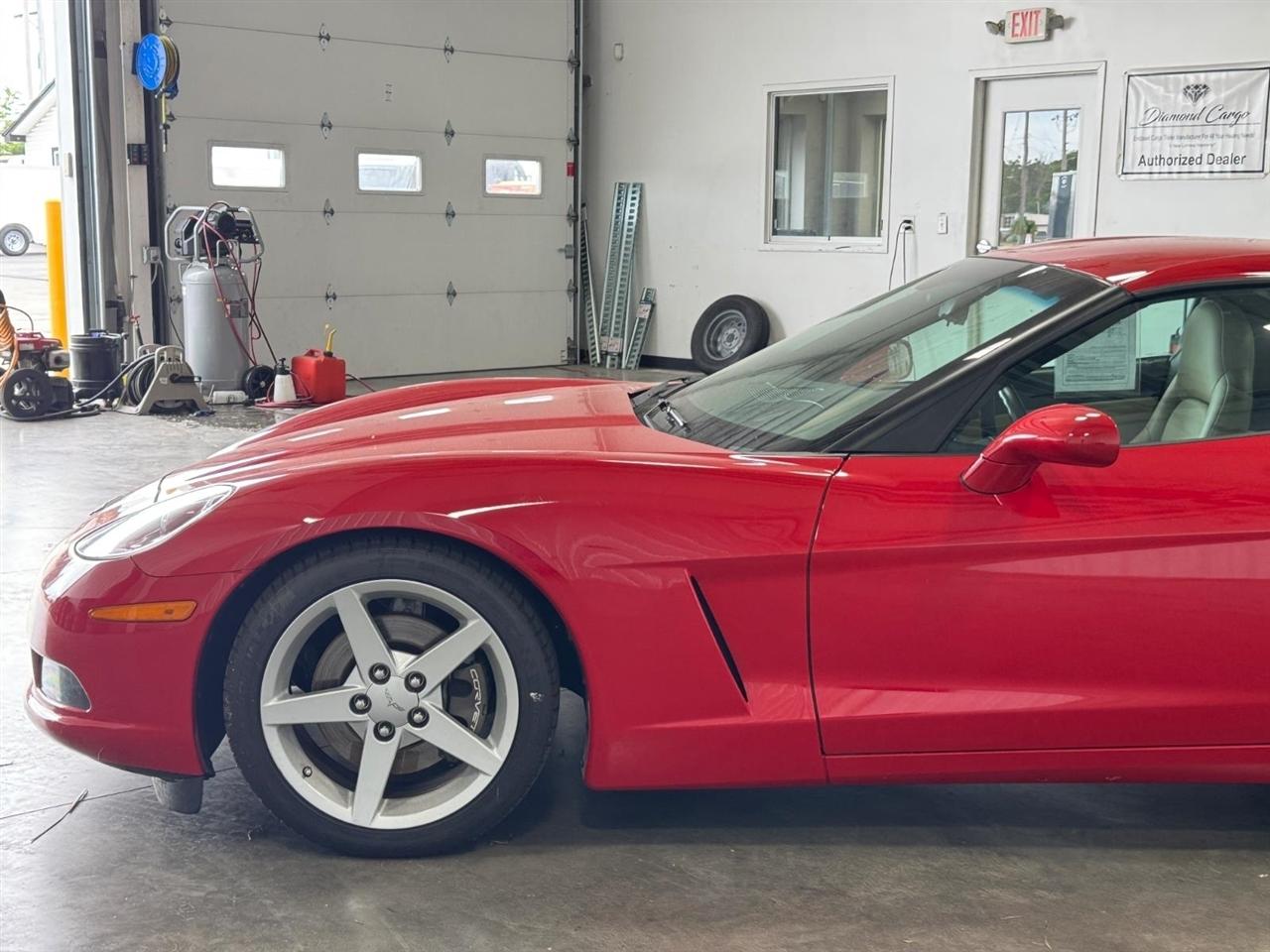 Chevrolet Corvette 2dr Cpe 2005