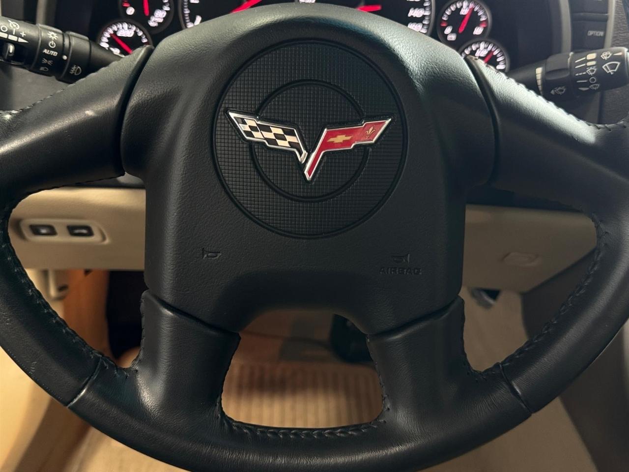 Chevrolet Corvette 2dr Cpe 2005