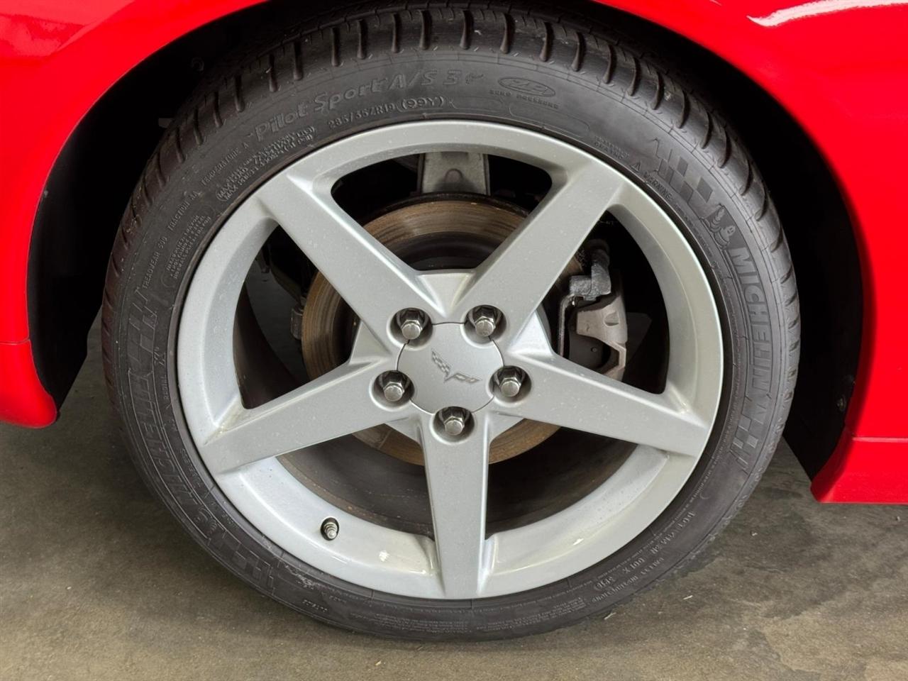 Chevrolet Corvette 2dr Cpe 2005