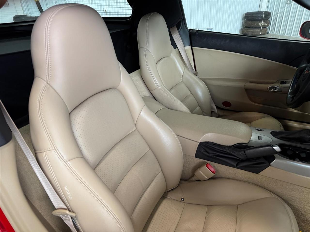 Chevrolet Corvette 2dr Cpe 2005