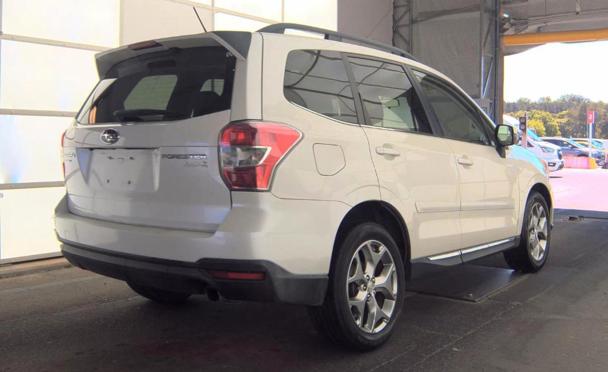 Subaru Forester 4dr CVT 2.5i Touring PZEV 2015