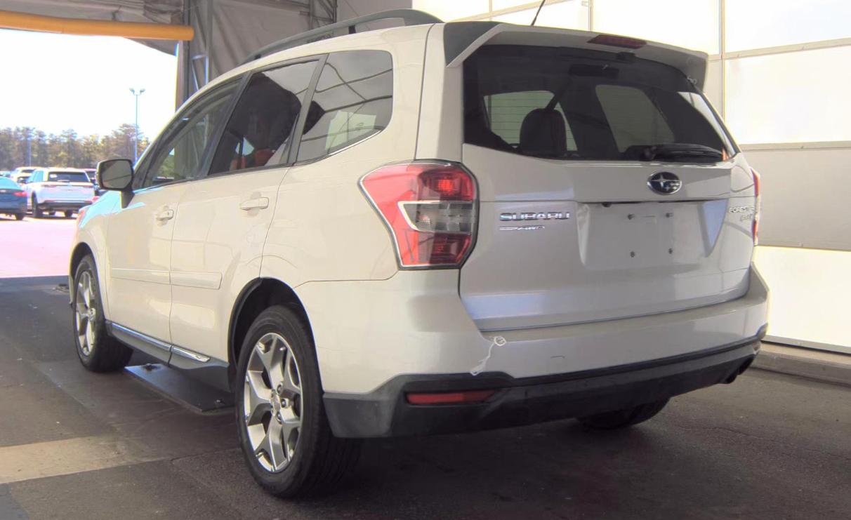 Subaru Forester 4dr CVT 2.5i Touring PZEV 2015